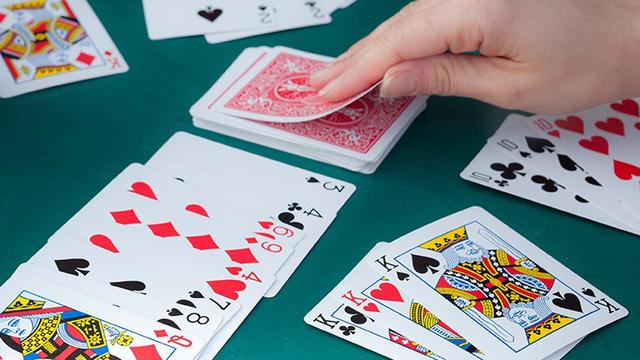 Hướng dẫn chi tiết về các loại bài lá đánh bài